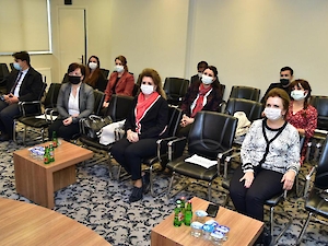 Ticaret Bakanlığı Esnaf Sanatkârlar ve Kooperatifçilik Genel Müdürlüğü Daire Başkanı Yavuz Selim Akçakale, Edirne İl Ticaret Müdürü Mahmut Altun ve Kadın Kooperatifi yöneticilerinden ziyaret.