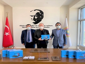 UTSO’dan Uzaktan Eğitime Tablet Bilgisayar Desteği
