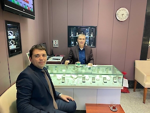 Kuyumcu Üyelerimiz, Oda Personelimiz Tarafından Ziyaret Edilerek ''kuyum Ticareti Yetki Belgesi'' Hakkında Bilgilendirildi.