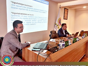 9 Aralık Salı günü odamız toplantı salonunda, 'Hukuki Sorumluluklar Temelinde İşveren ve İşçi İlişkileri' konulu bilgilendirme toplantısı gerçekleştirdik.